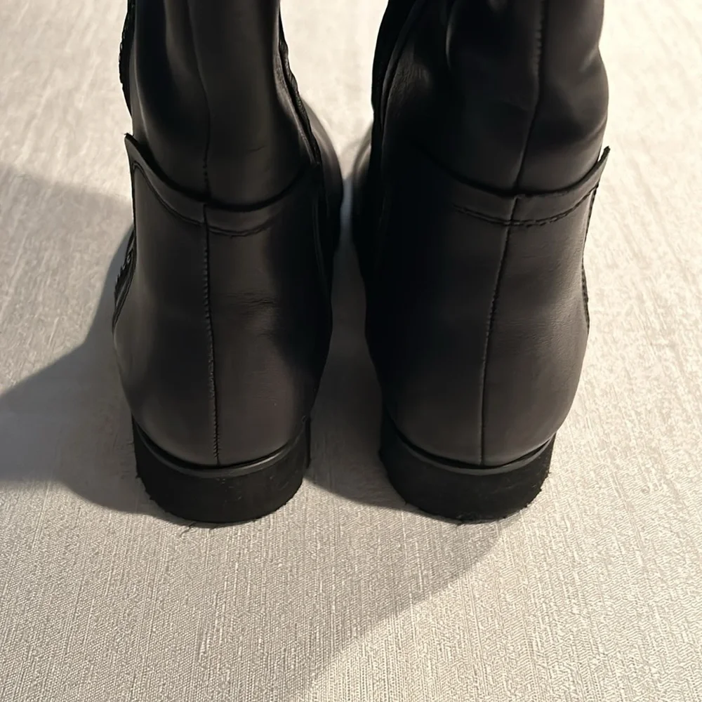 Naturalizer Women’s Tall Black Boots w/ Textured Bottom Size 6.5 Like new - Picture 7 of 16